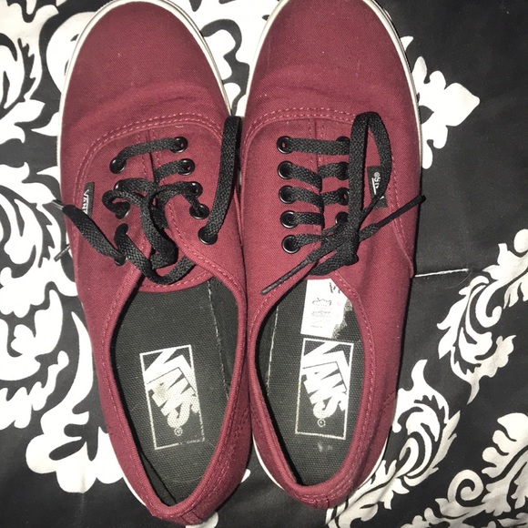Vans Shoes - Women’s size 7 Maroon Vans